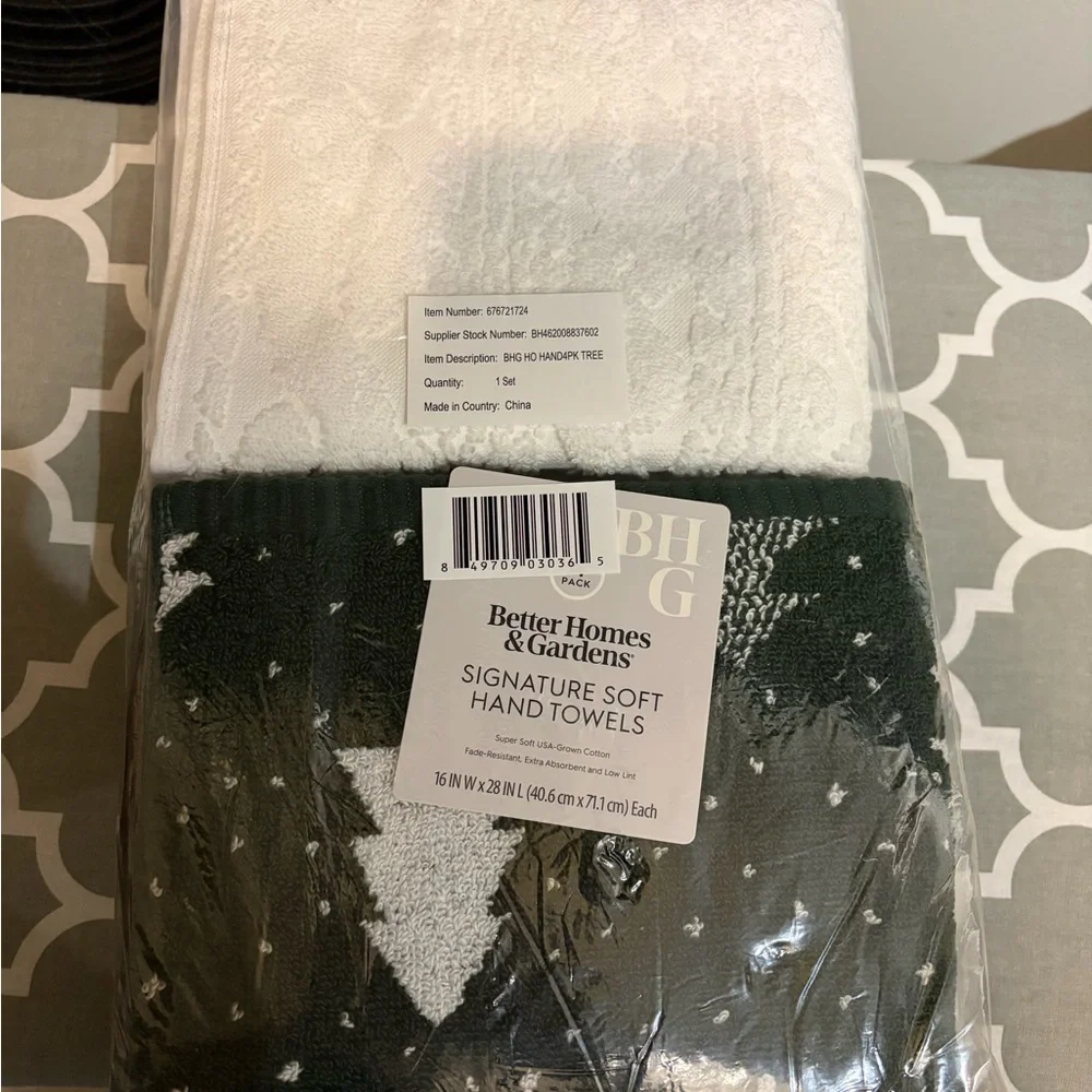 Better Homes & Gardens White Hand Towels